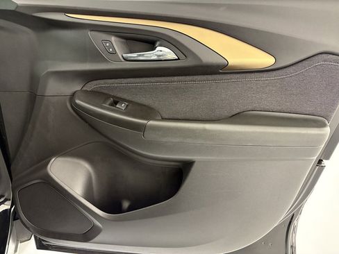 Used 2021 Chevrolet TrailBlazer ACTIV w/ Sun and Liftgate Package image 40