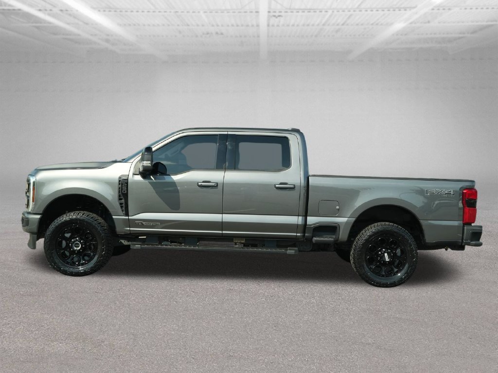 Used 2025 Ford F250 Lariat w/ Black Appearance Package AWD/4WD image 4