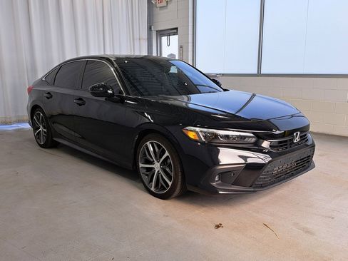 Used 2024 Honda Civic Touring image 4