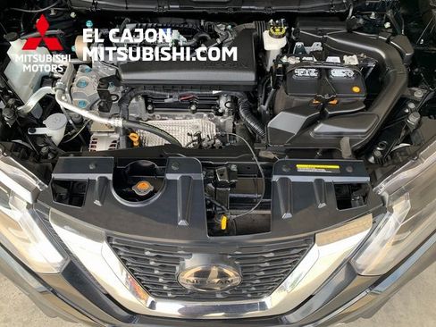 Used 2020 Nissan Rogue SV image 23