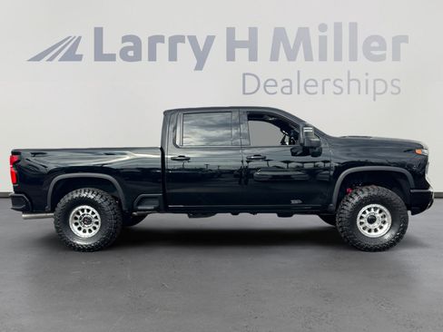 Used 2026 Chevrolet Silverado 2500 LTZ w/ Trail Boss Package image 6