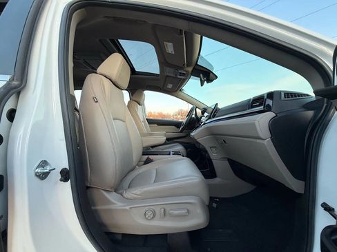 Used 2023 Honda Odyssey Touring image 7