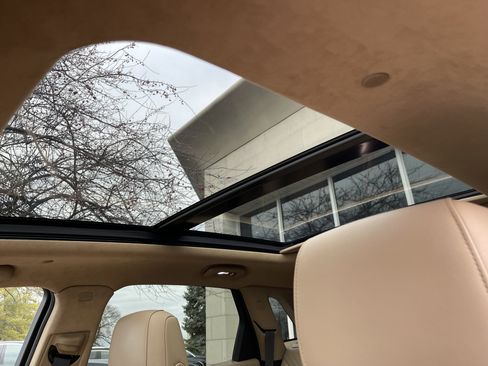 Used 2021 Cadillac XT5 Premium Luxury w/ Platinum Package image 11