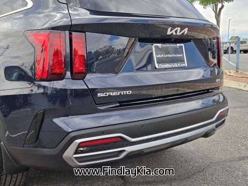 Used 2023 Kia Sorento EX AWD/4WD image 6