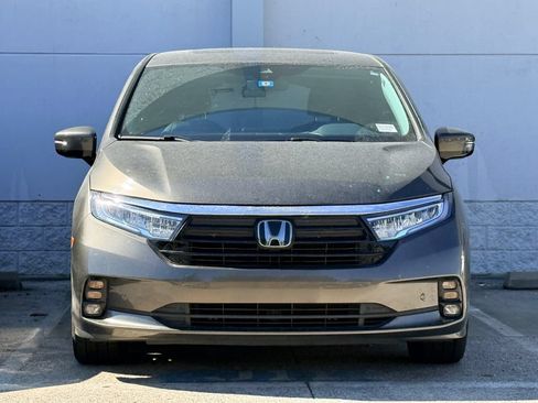 Used 2023 Honda Odyssey Elite image 2