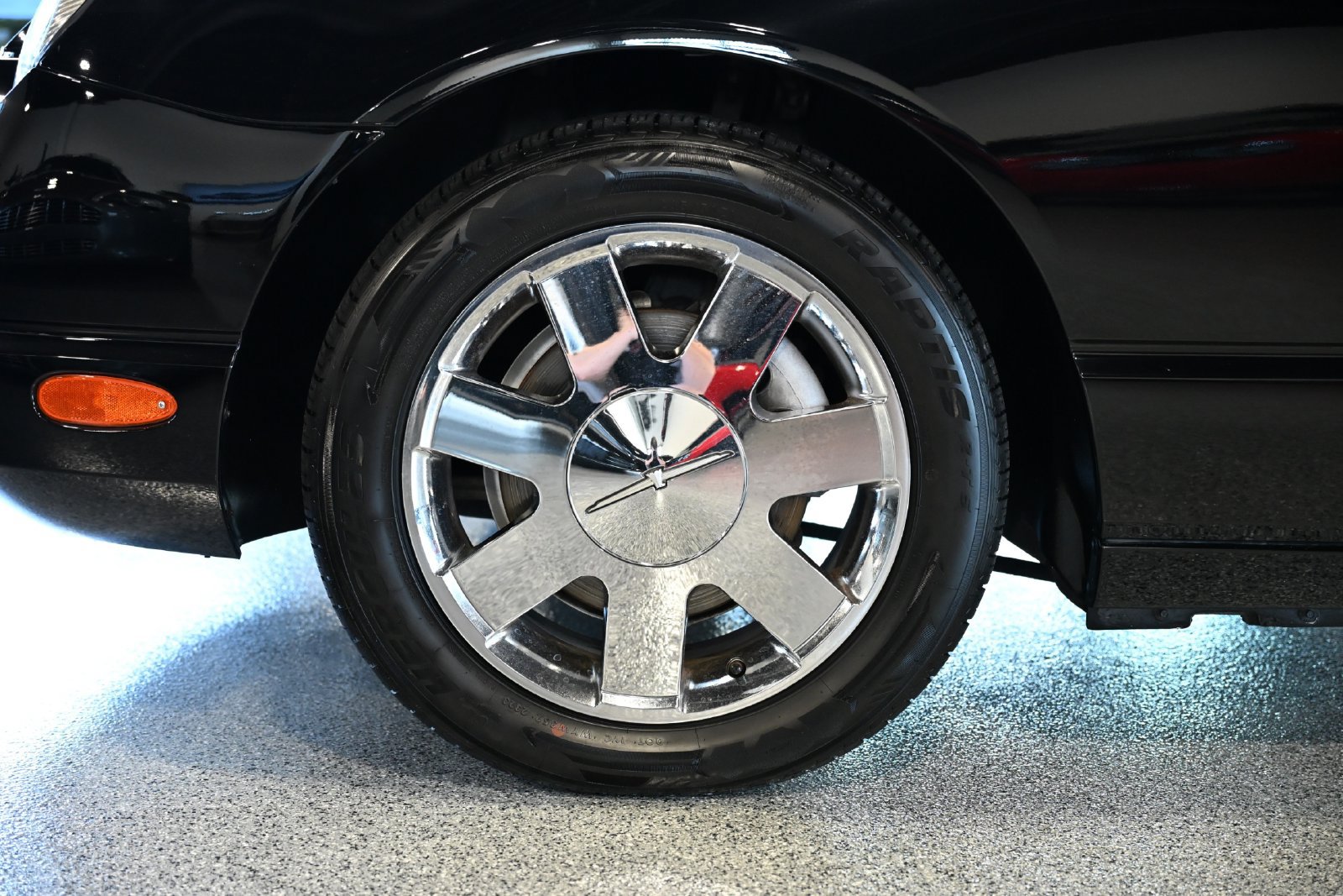 Used 2002 Ford Thunderbird RWD image 15