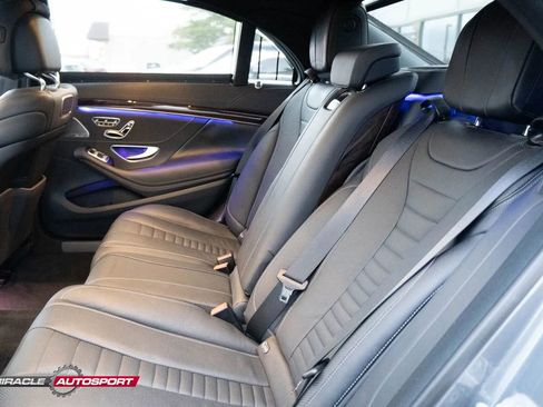 Used 2018 Mercedes-Benz S 560 4MATIC Sedan image 26