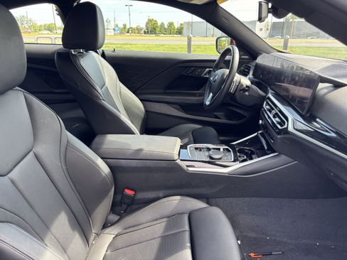 Used 2024 BMW 230i Coupe w/ Convenience Package RWD image 35