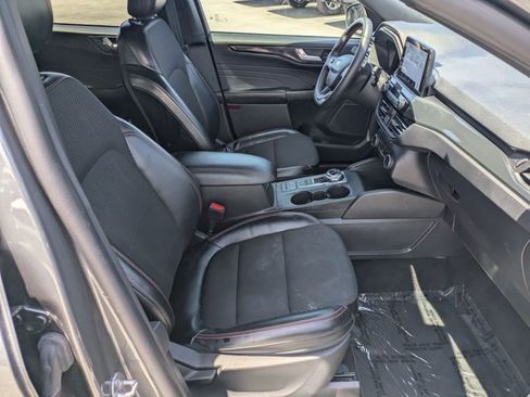 Certified 2025 Ford Escape ST-Line FWD image 20