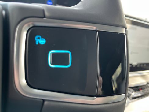 New 2025 Ford Expedition Active image 14