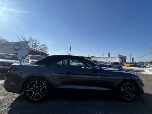 Used 2018 Ford Mustang Premium RWD image 26