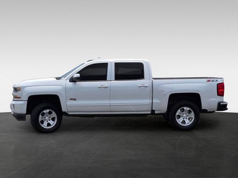 Used 2018 Chevrolet Silverado 1500 LT w/ All Star Edition AWD/4WD image 7