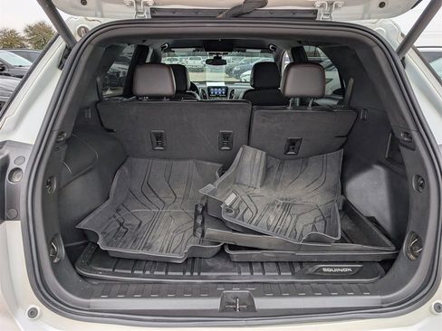 Used 2023 Chevrolet Equinox RS w/ RS Leather Package image 29