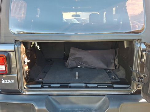 Certified 2022 Jeep Wrangler Unlimited Sport image 31