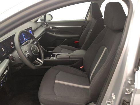 Used 2025 Hyundai Sonata SEL FWD image 17