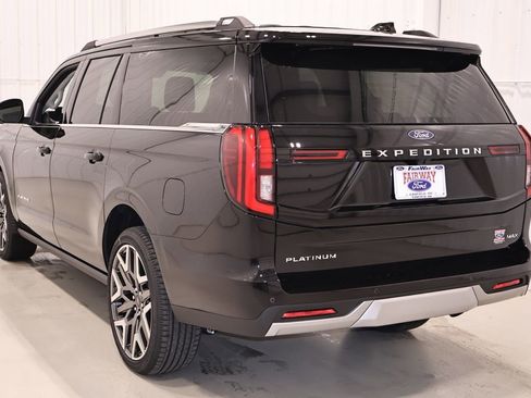 New 2026 Ford Expedition Max Platinum w/ Platinum Ultimate Package AWD/4WD image 7