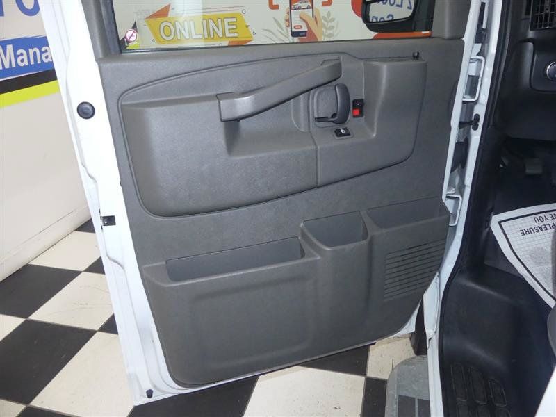 Used 2024 GMC Savana 2500 w/ Driver Convenience Package RWD image 20