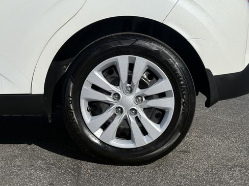 Certified 2025 Kia Soul LX image 11