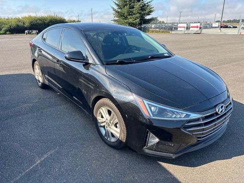 Used 2019 Hyundai Elantra Value Edition w/ Cargo Package FWD image 4