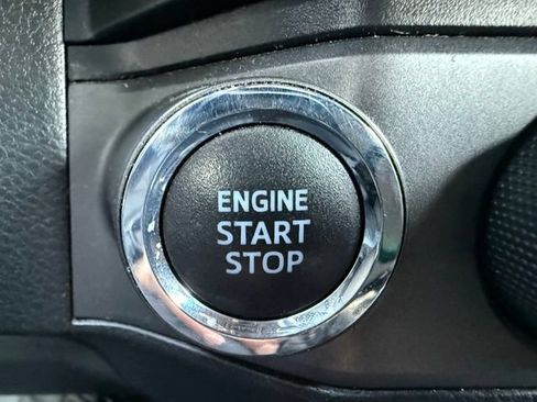 Used 2021 Toyota Tacoma TRD Off-Road w/ Technology Package AWD/4WD image 22