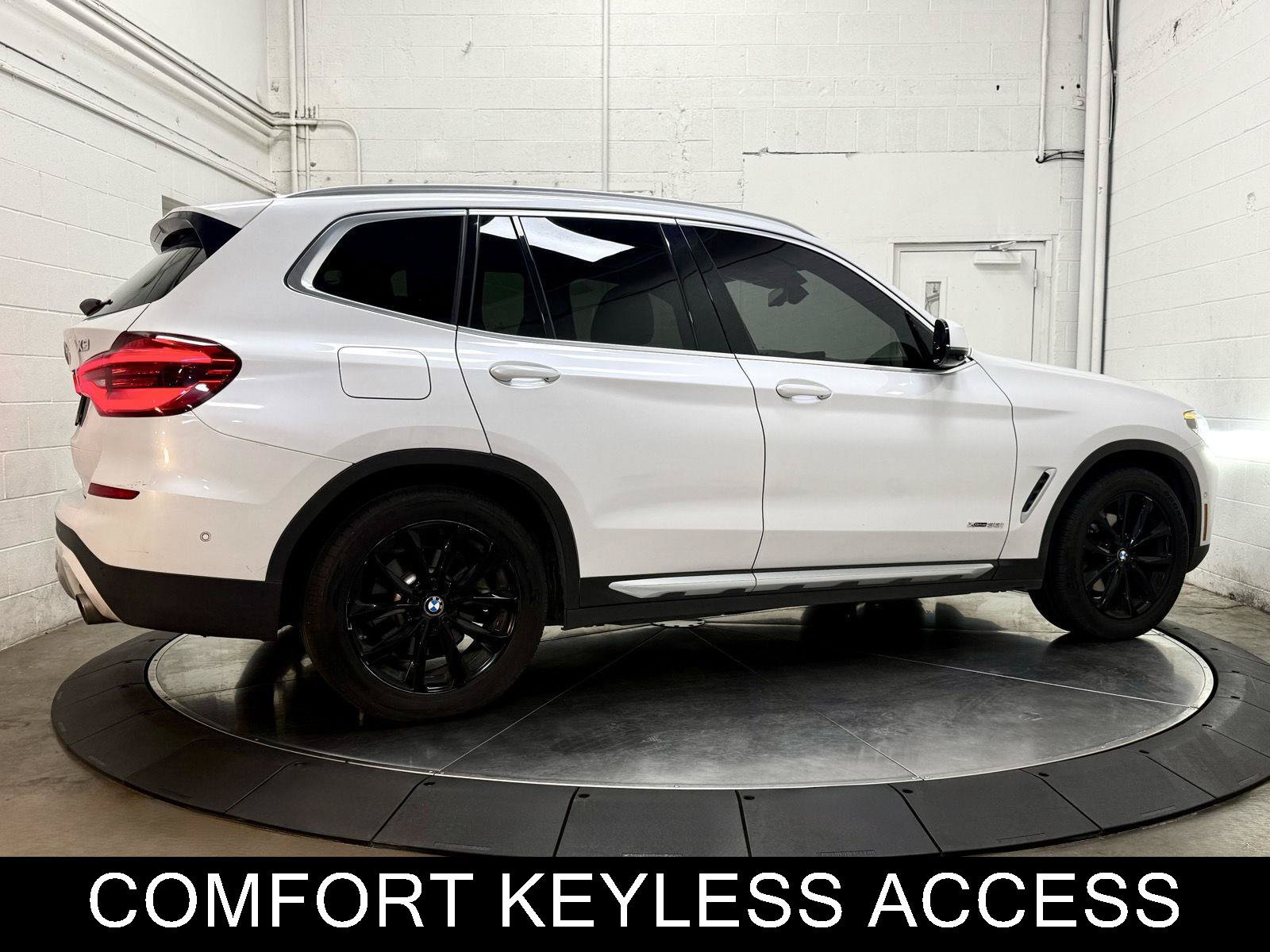 Used 2018 BMW X3 xDrive30i AWD/4WD image 9
