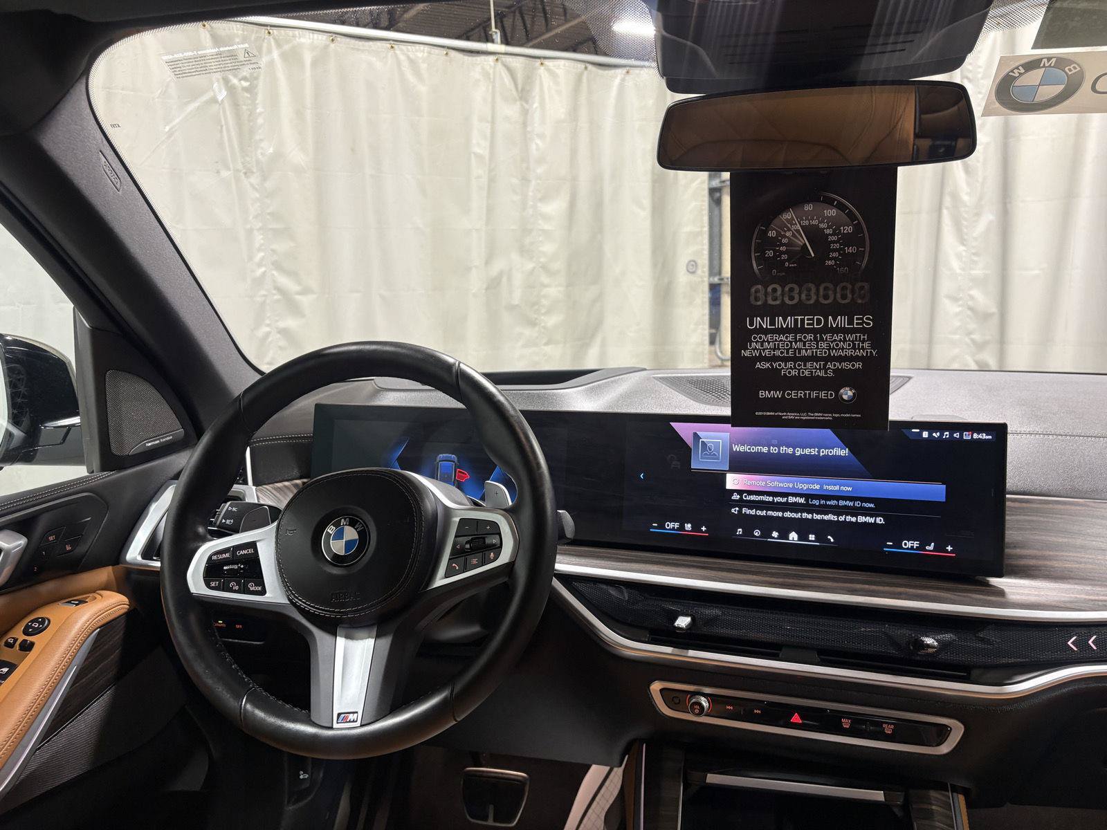 Used 2024 BMW X5 xDrive40i w/ M Sport Package AWD/4WD image 4