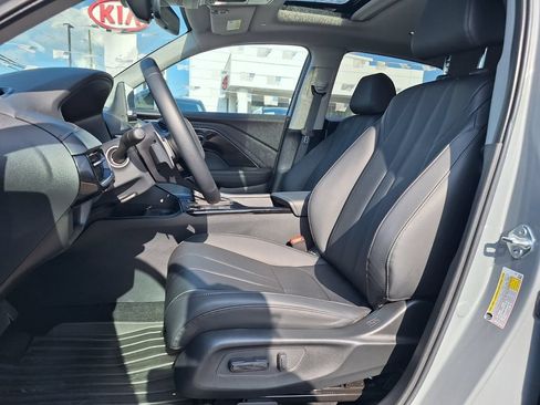 Certified 2025 Acura ADX AWD image 13
