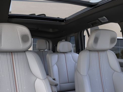 New 2027 Cadillac Vistiq Premium Luxury w/ LPO, Floor Liner Package AWD/4WD image 24