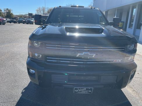 Used 2019 Chevrolet Silverado 2500 LTZ w/ Duramax Plus Package image 3