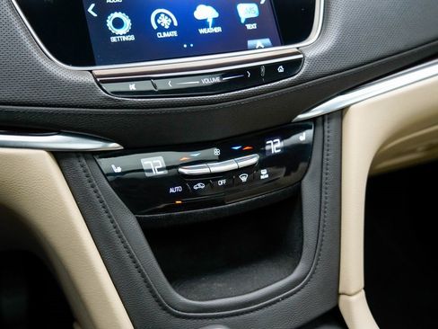 Used 2017 Cadillac XT5 Luxury w/ Driver Awareness Package image 12