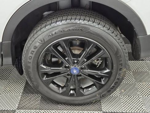 Used 2019 Ford Escape SE image 10