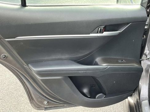 Used 2023 Toyota Camry SE FWD image 16