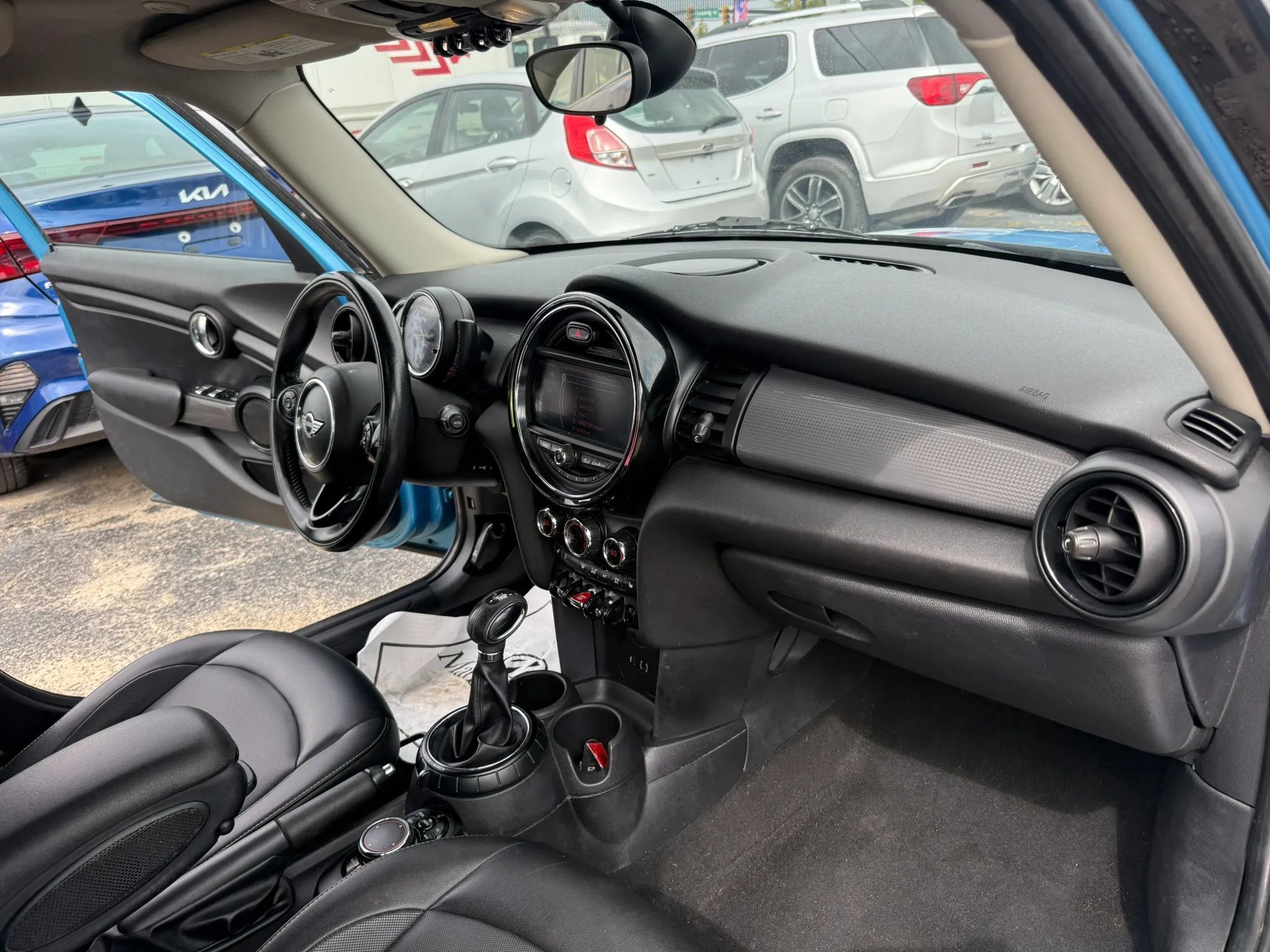 Used 2016 MINI Cooper 4-Door Hardtop FWD image 23