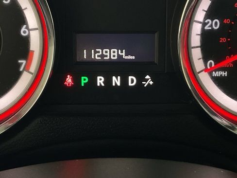 Used 2014 Dodge Grand Caravan SXT FWD image 38