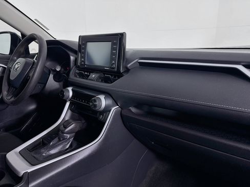 Used 2021 Toyota RAV4 XLE image 29