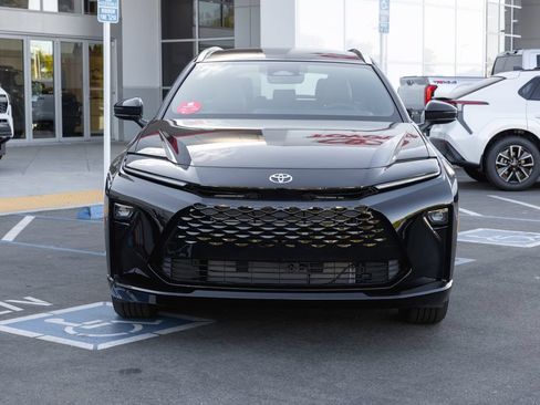 New 2026 Toyota Crown Signia AWD/4WD image 2