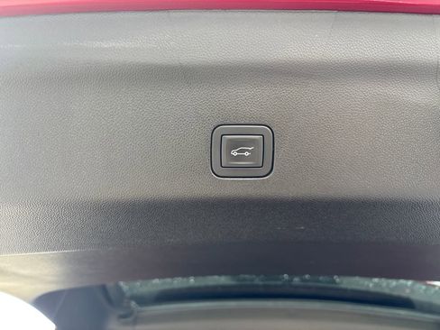 Certified 2025 Chevrolet Tahoe Premier image 36