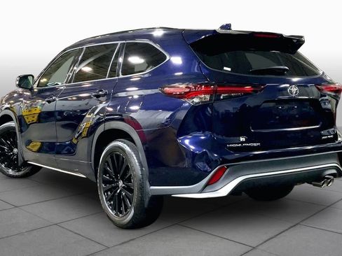 Used 2024 Toyota Highlander XSE image 12