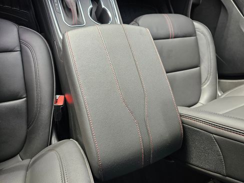 Used 2023 Chevrolet Traverse RS image 56