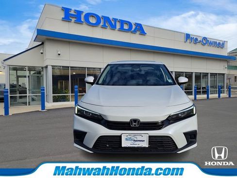Used 2023 Honda Civic EX image 2