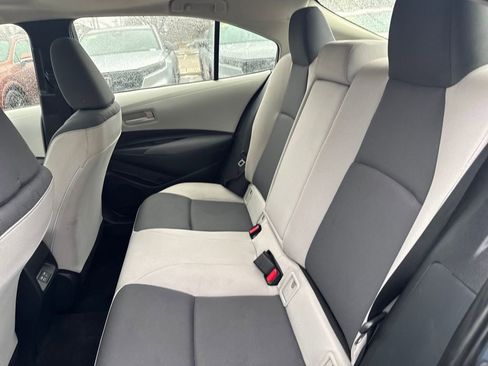 Used 2023 Toyota Corolla LE image 35