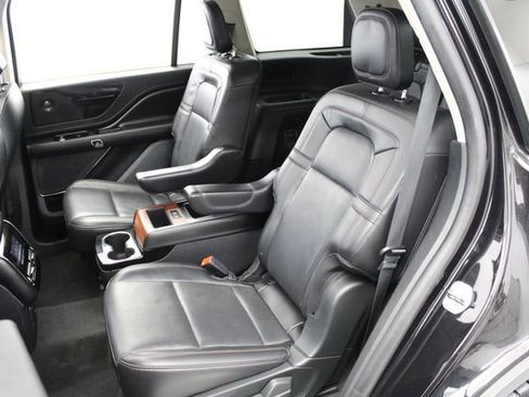 Used 2021 Lincoln Aviator Reserve w/ Equipment Group 201A AWD/4WD image 16