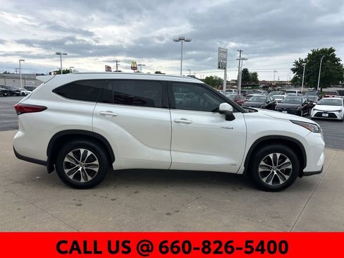 Certified 2020 Toyota Highlander XLE AWD/4WD image 5