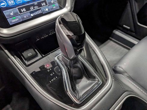 Used 2025 Subaru Outback Limited image 29