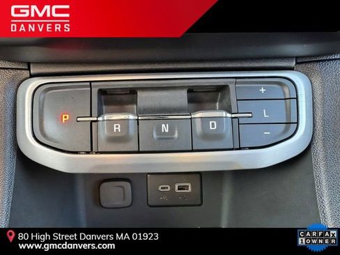 Used 2023 GMC Acadia SLE w/ Driver Convenience Package image 16