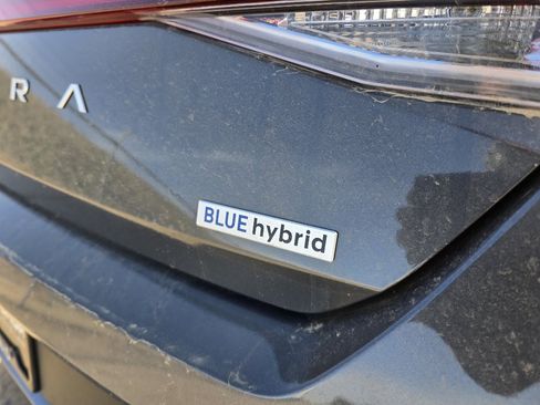 New 2025 Hyundai Elantra Blue image 9