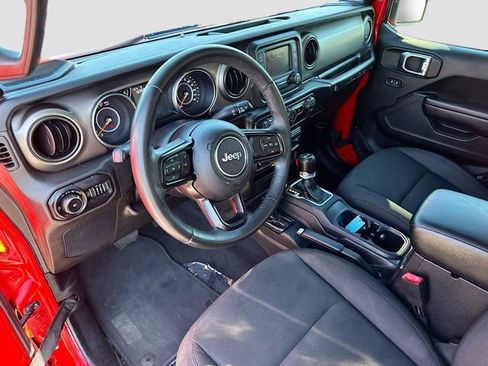 Used 2018 Jeep Wrangler Unlimited Sport S AWD/4WD image 9