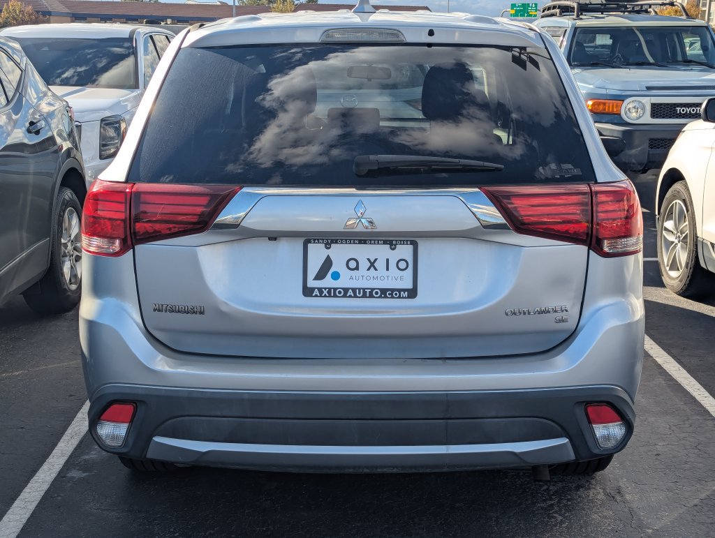 Used 2017 Mitsubishi Outlander AWD image 5