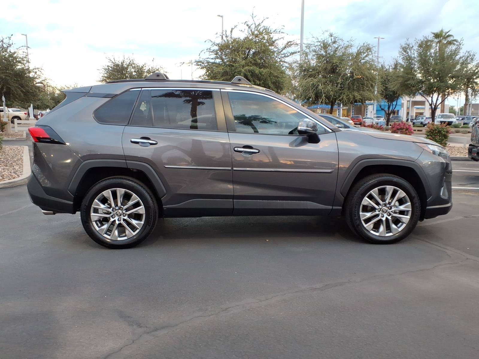 Certified 2022 Toyota RAV4 Limited FWD image 3