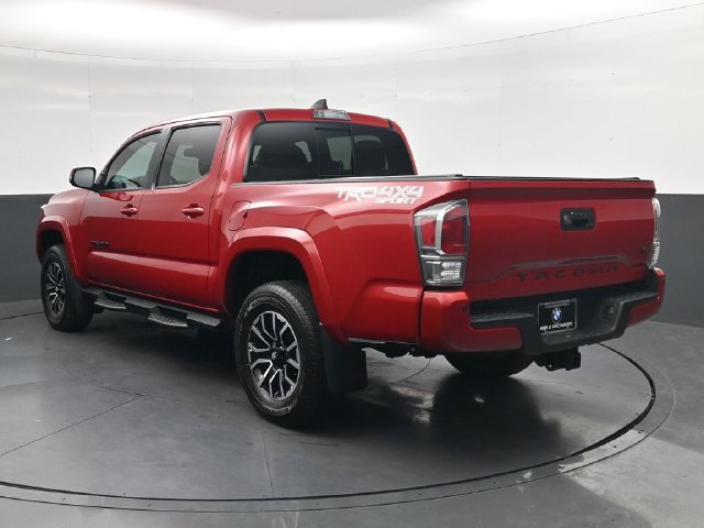 Used 2022 Toyota Tacoma TRD Sport AWD/4WD image 3